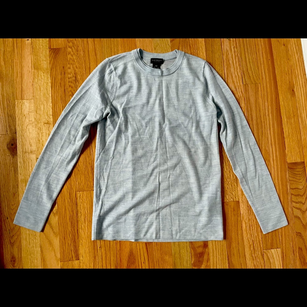 Club Monaco sweater in great condition